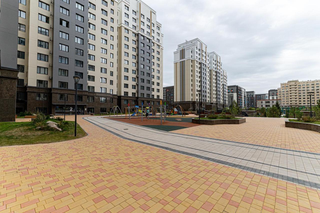 Шикарная Квартира На Против Сада Astana Exterior foto