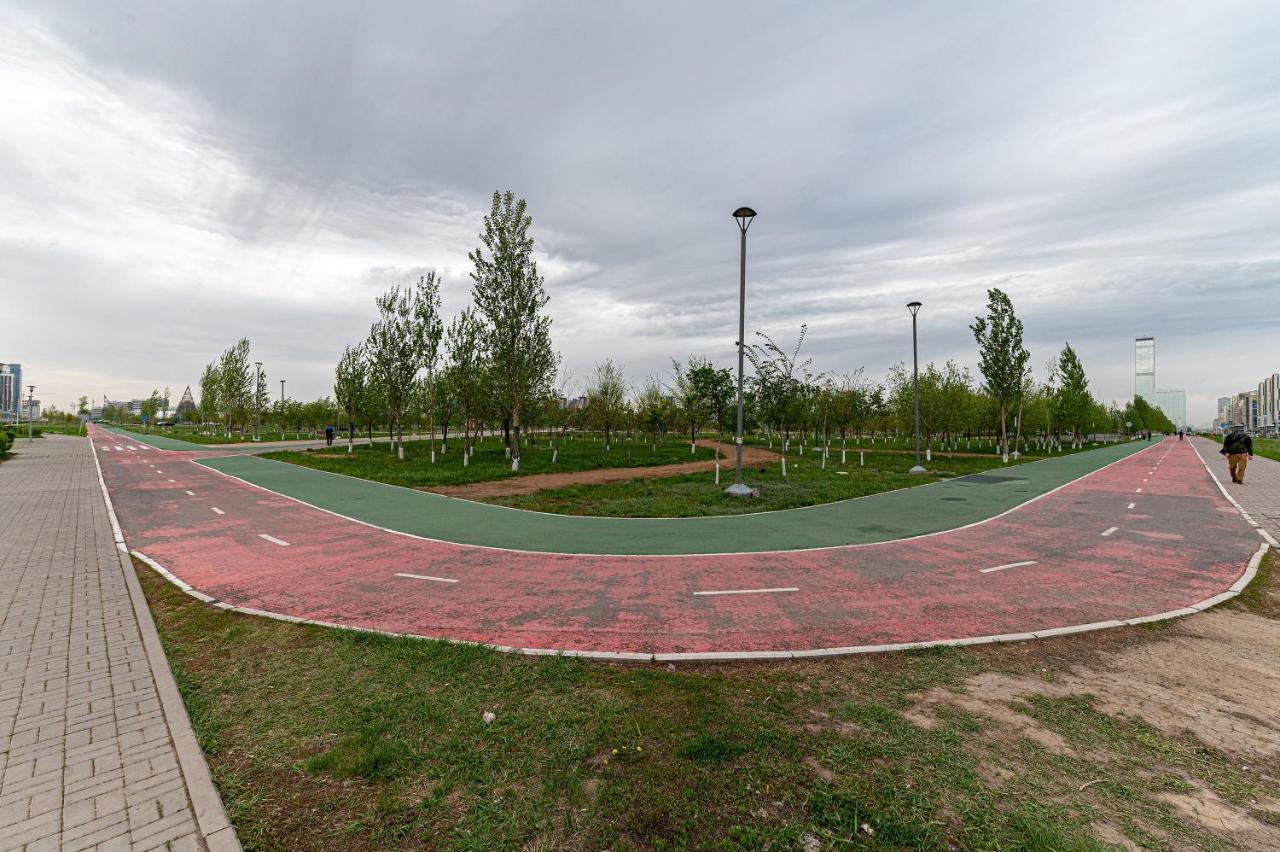 Шикарная Квартира На Против Сада Astana Exterior foto